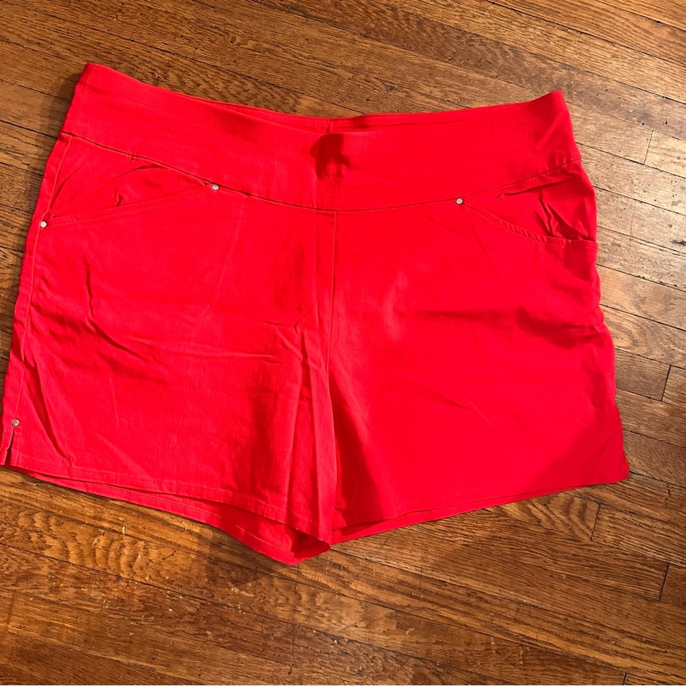 INC International Concepts Mid Rise Stretchy Pull On Red Shorts Size 18 or 2X